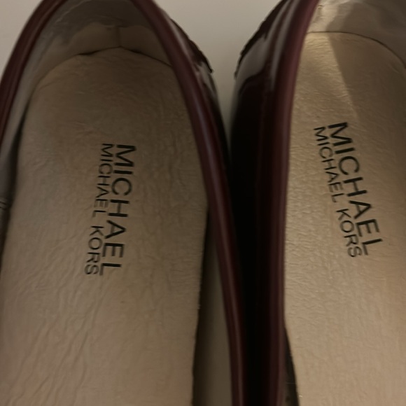 Michael Kors Red Patent leather loafers women’s size 11 - Picture 2 of 5